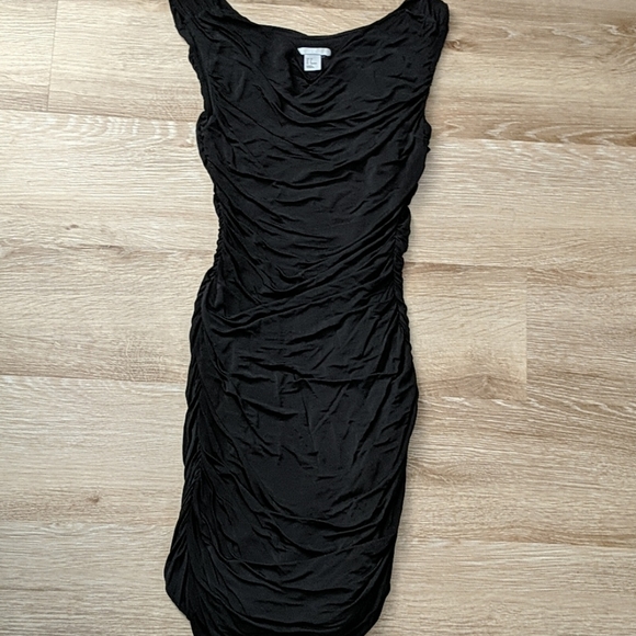 H&M Dresses & Skirts - H&M bodycon stretchy dress